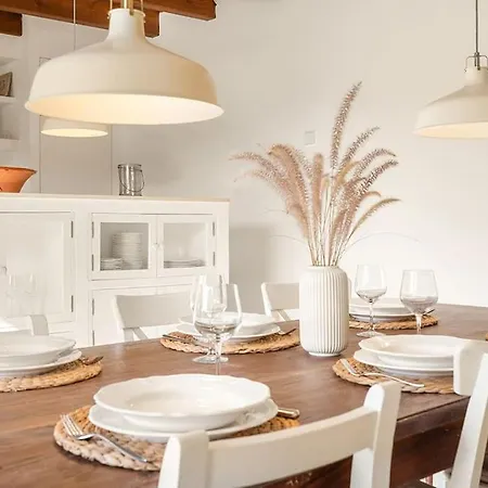 Villa A Rural Retreat In Menorca *
