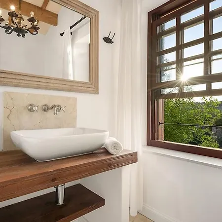 Villa A Rural Retreat In Menorca *