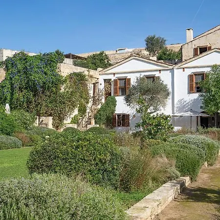 A Rural Retreat In Menorca Alaior